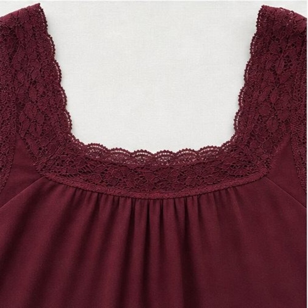 Burgundy Lace Trim Top - Picture 4 of 6
